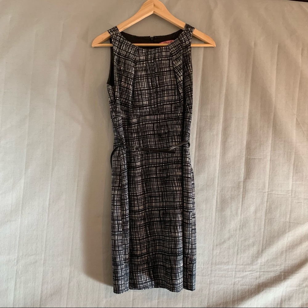 Eliza J Sleeveless Printed Black/White Dress Size 4